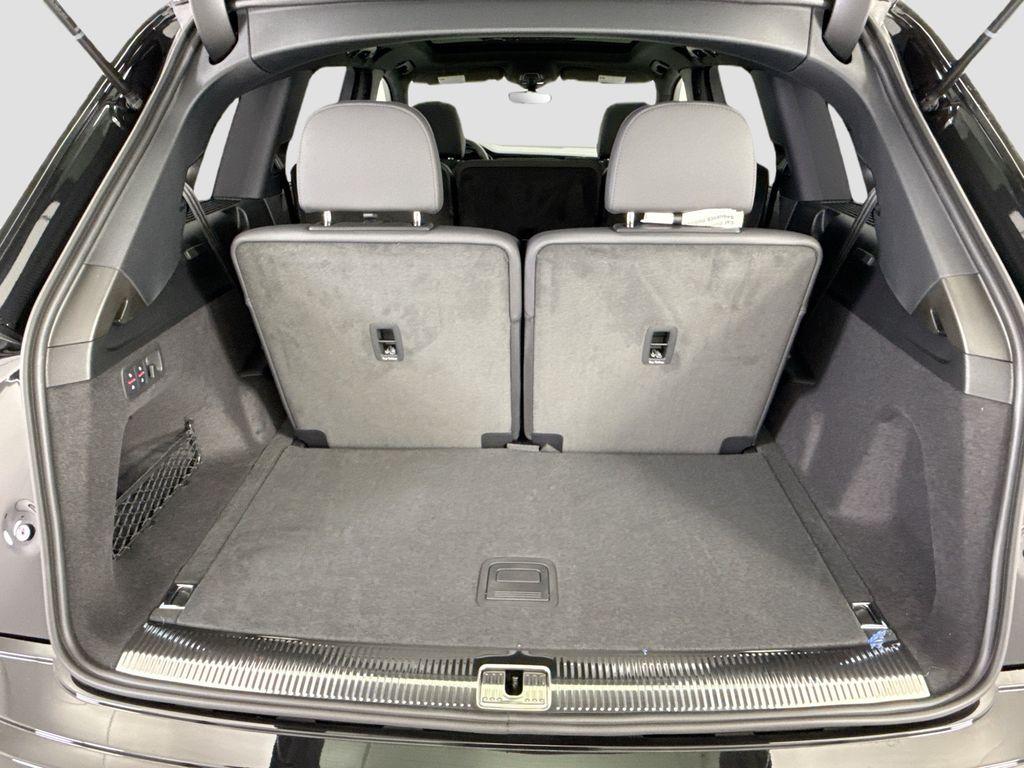 Thumbnail: 2026 Audi Q7 - 29