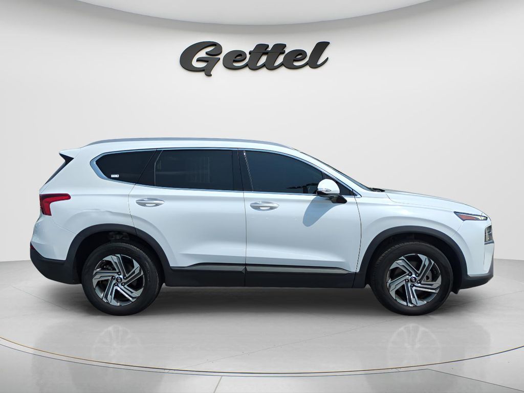 Used 2023 White Hyundai SEL image 4