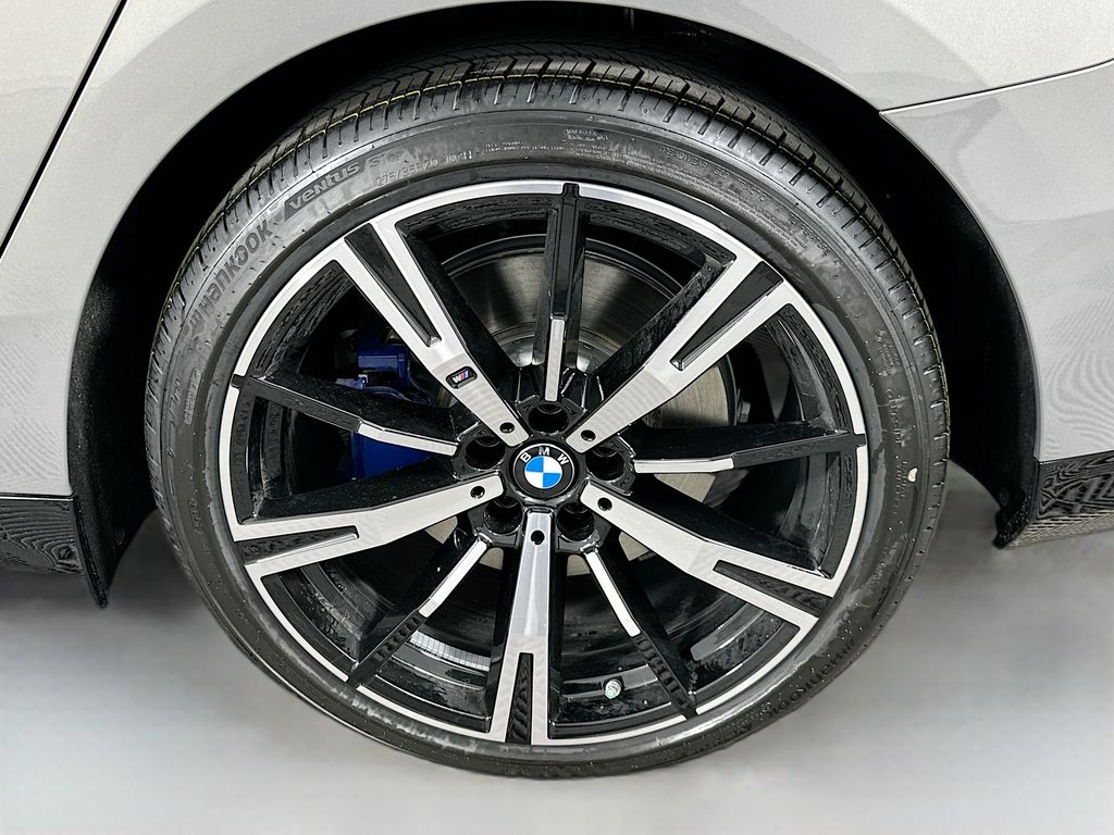 Thumbnail: 2026 BMW 5 Series - 23