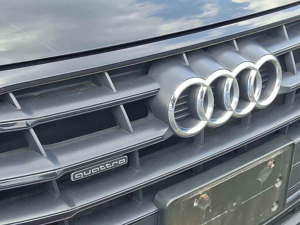 Thumbnail: 2020 Audi Q5 - 4