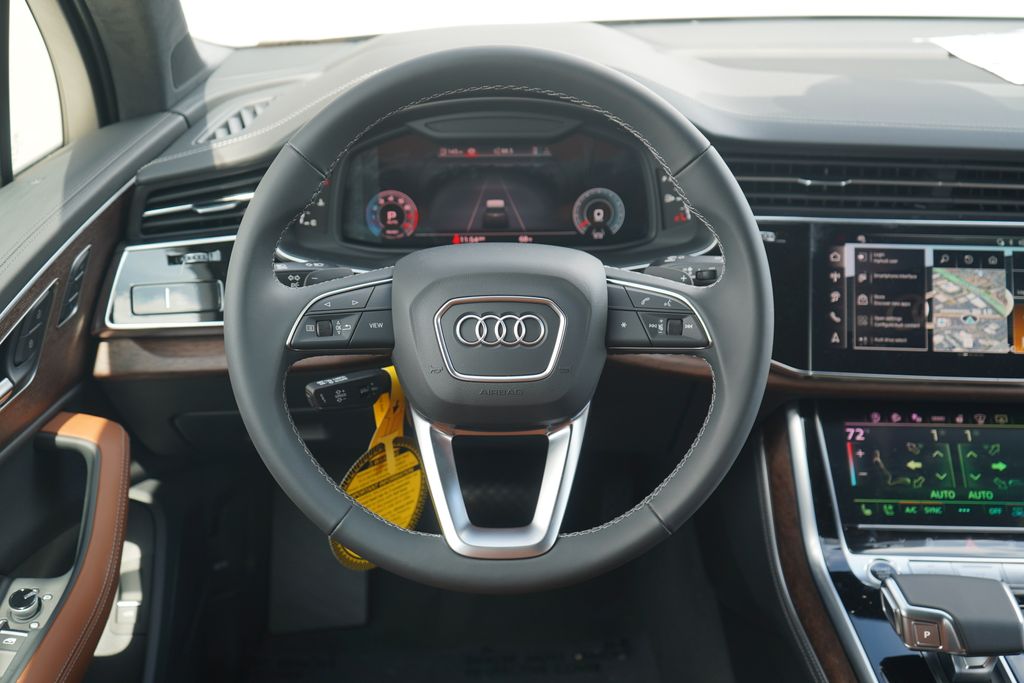 Thumbnail: 2026 Audi Q7 - 9