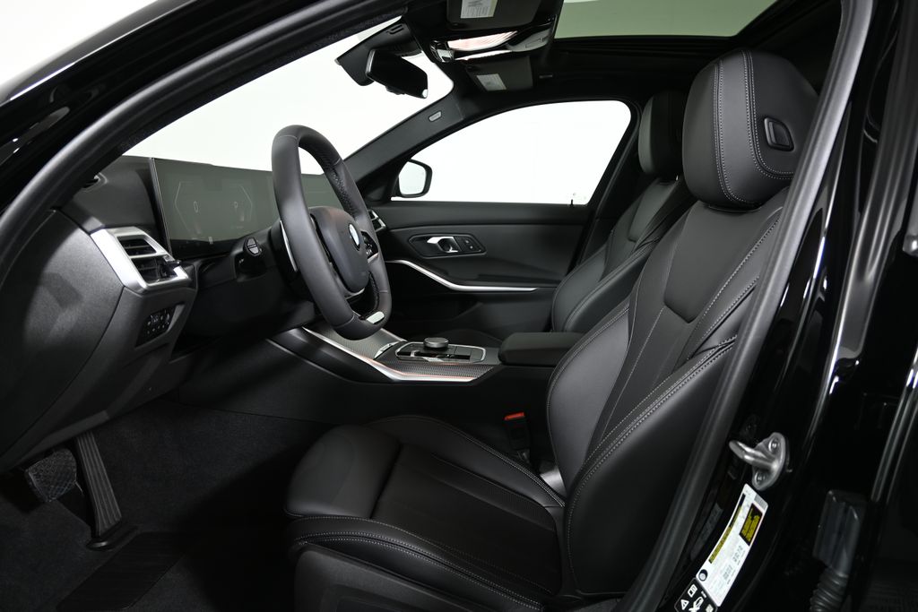 Thumbnail: 2026 BMW 3 Series - 3