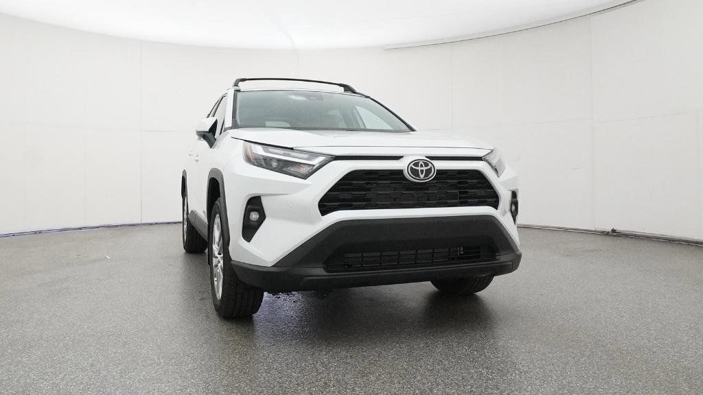 Thumbnail: 2025 Toyota RAV4 - 20