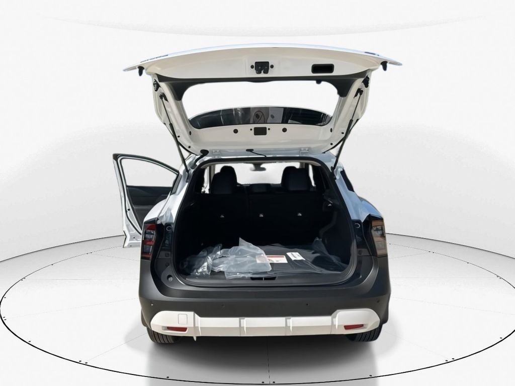 2025 Aspen White Tricoat Nissan Kicks SR FWD SUV