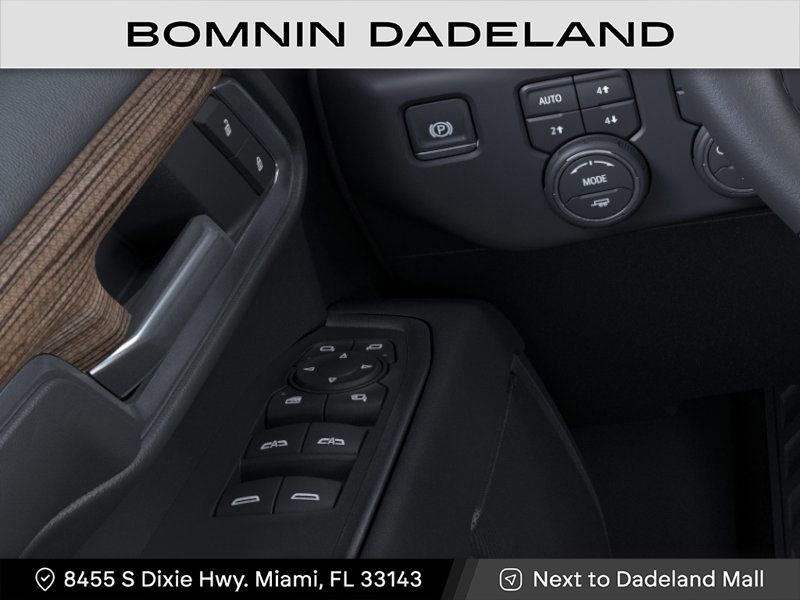 2025 Chevrolet Silverado 3500HD LT photo