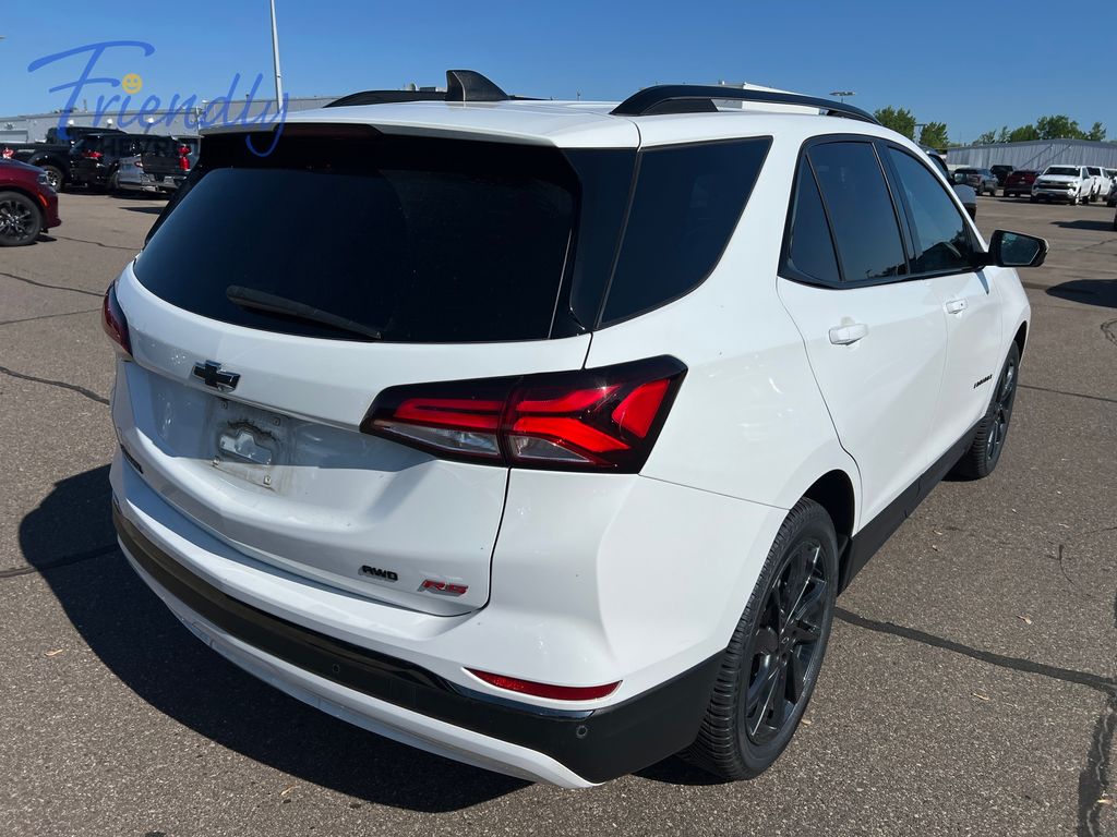 View vehicle photo 4