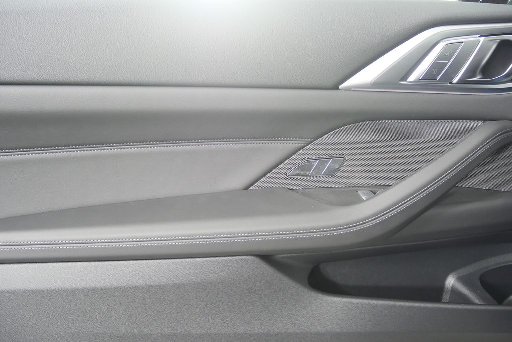 Thumbnail: 2026 BMW M4 - 11