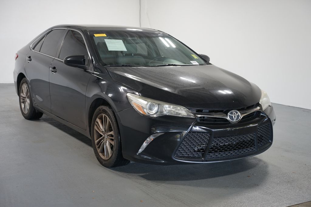 Thumbnail: 2015 Toyota Camry - 3