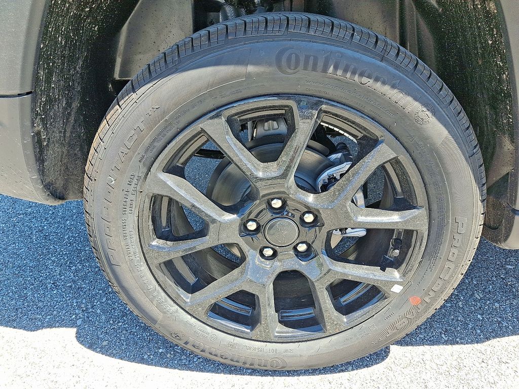 2026 Jeep Compass — photo 5