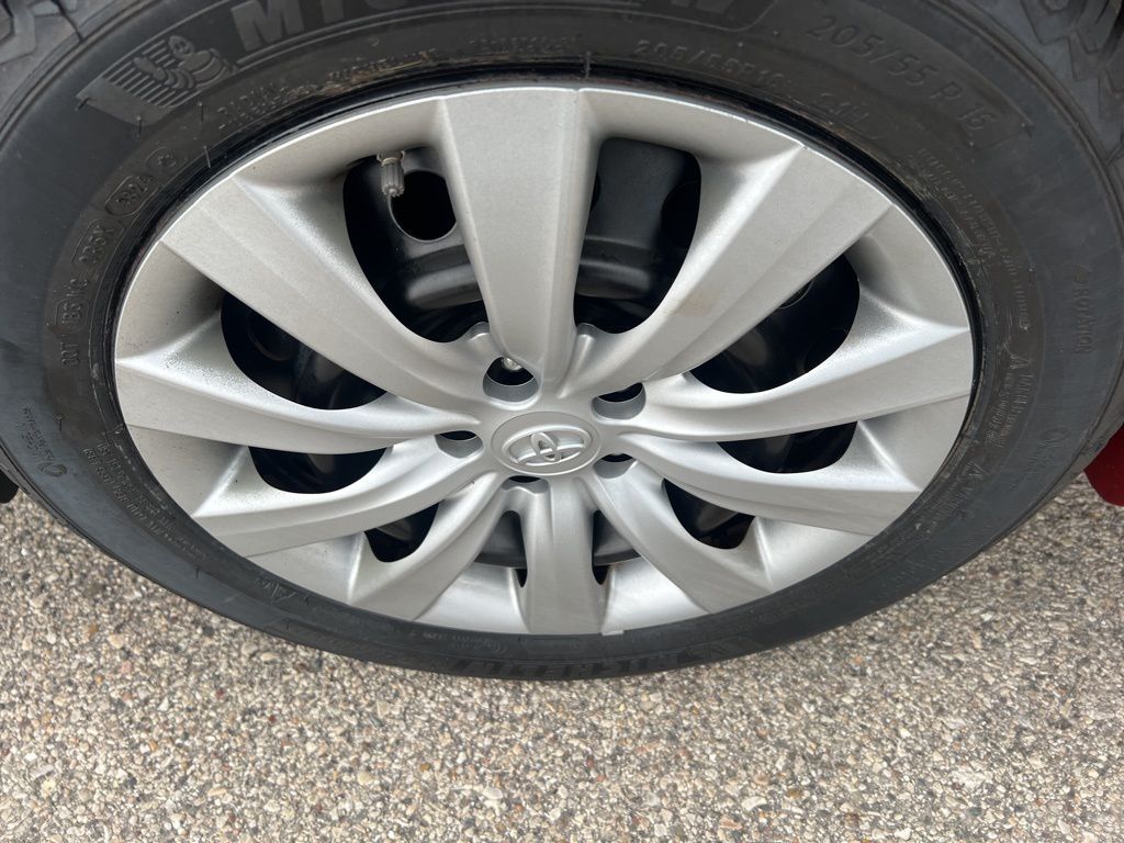 2013 Toyota Corolla L photo