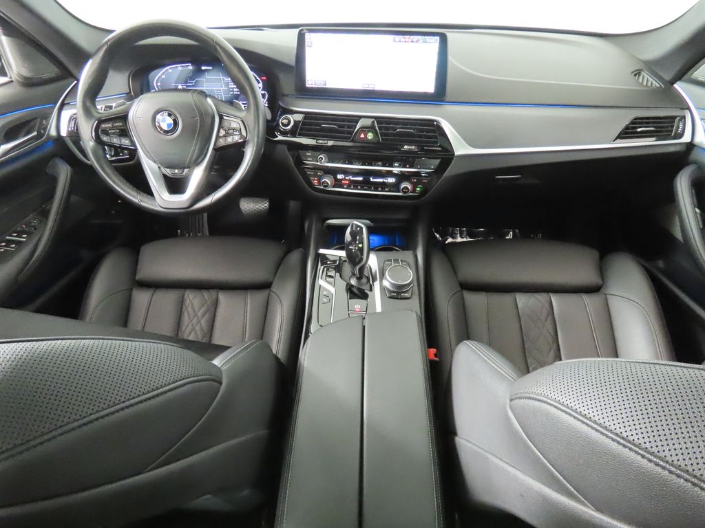 Thumbnail: 2022 BMW 5 Series - 11