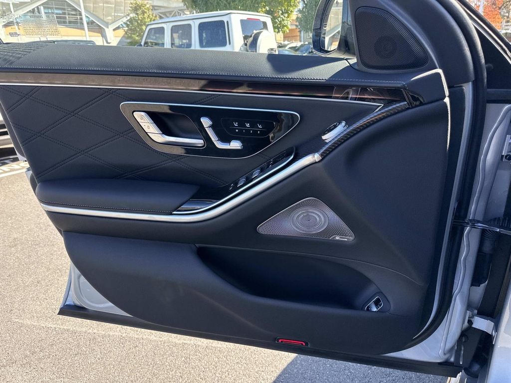 Thumbnail: 2026 Mercedes-Benz S-Class - 15
