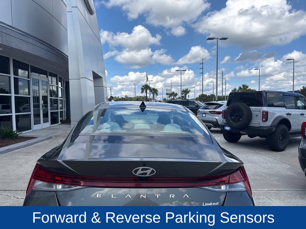 2024 Hyundai Elantra Limited