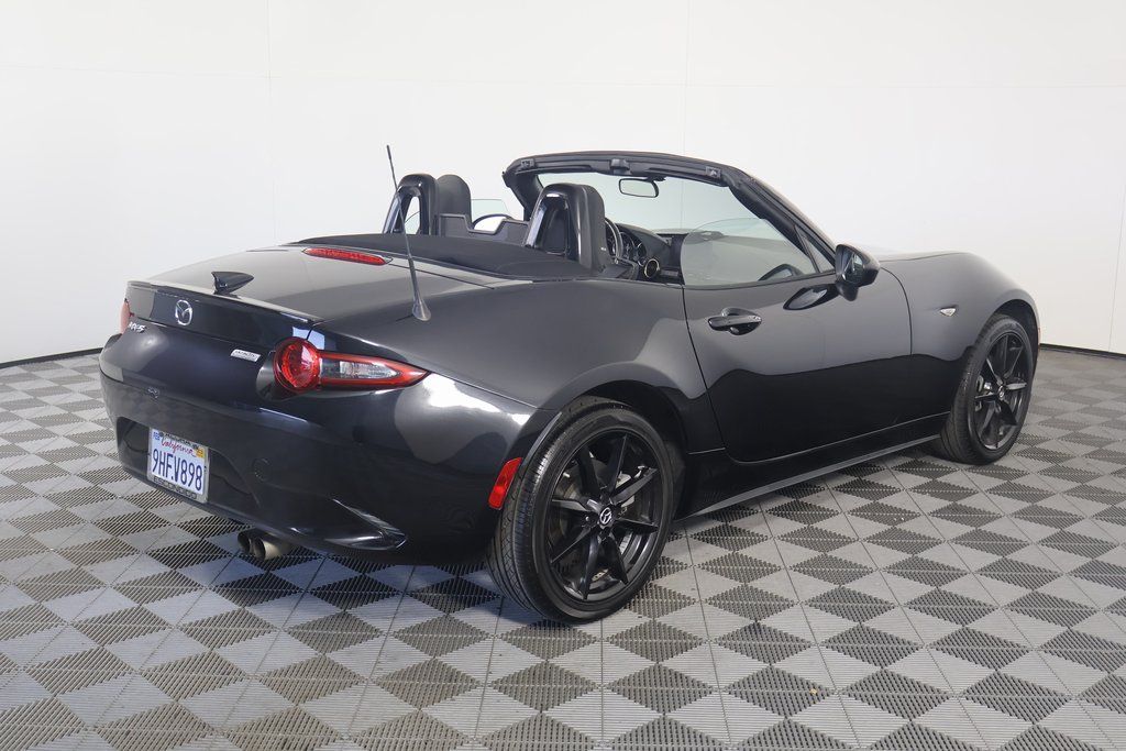 2019 Mazda MX-5 Miata Club 8