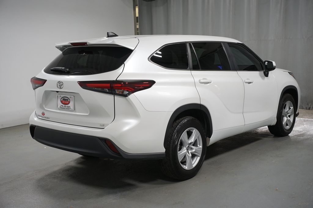 Thumbnail: 2024 Toyota Highlander - 8