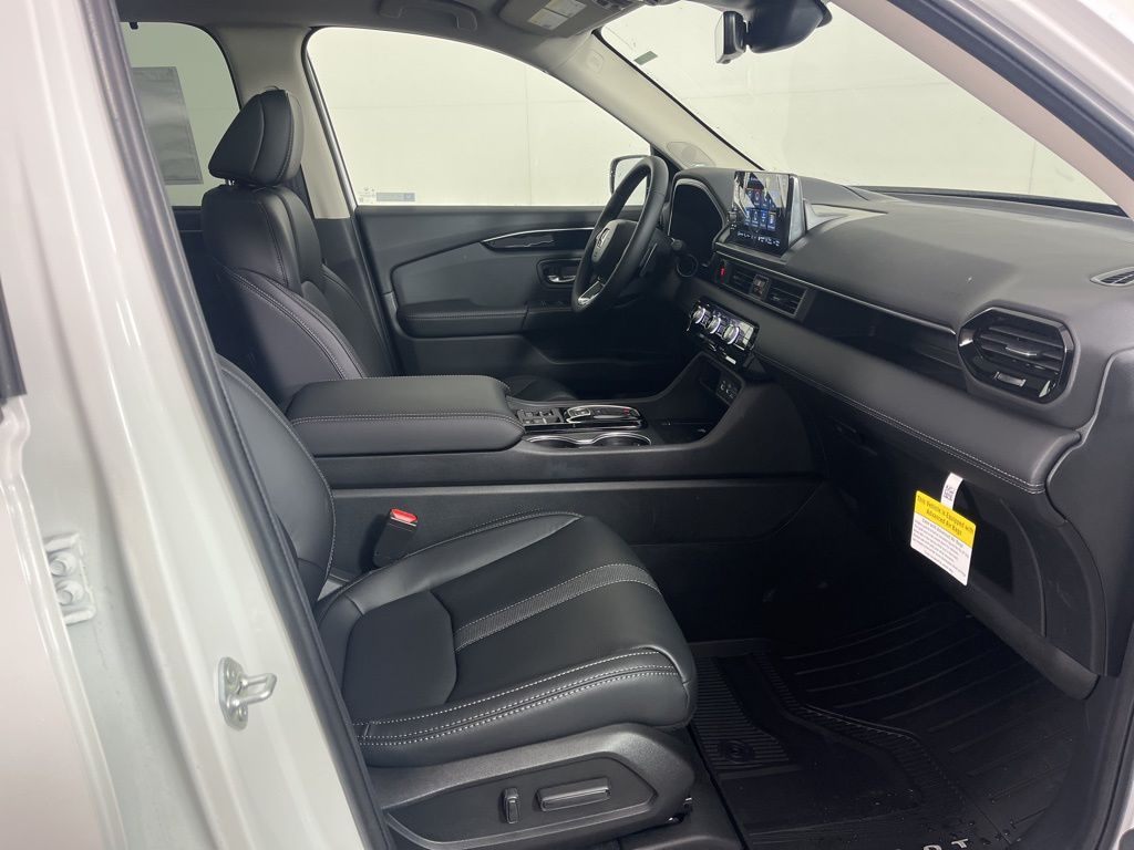 Thumbnail: 2025 Honda Pilot - 7