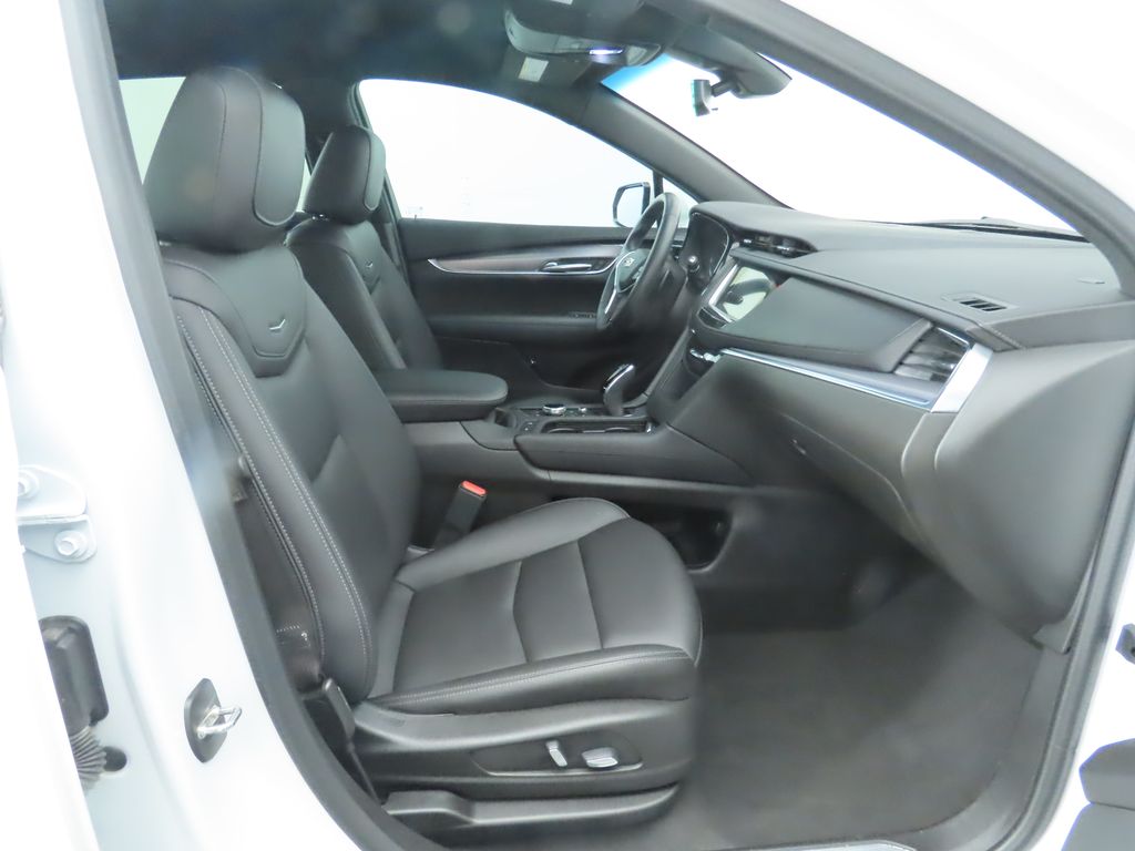 Thumbnail: 2021 Cadillac XT5 - 20