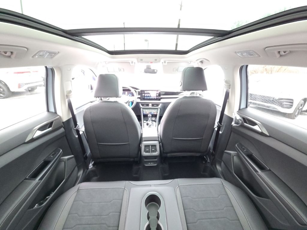 2026 Volkswagen Taos 1.5T SE Black Gray at Sutliff Volkswagen