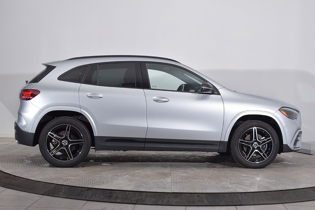 Thumbnail: 2026 Mercedes-Benz GLA - 8