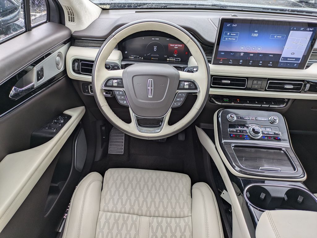 2023 Lincoln Nautilus Black Label