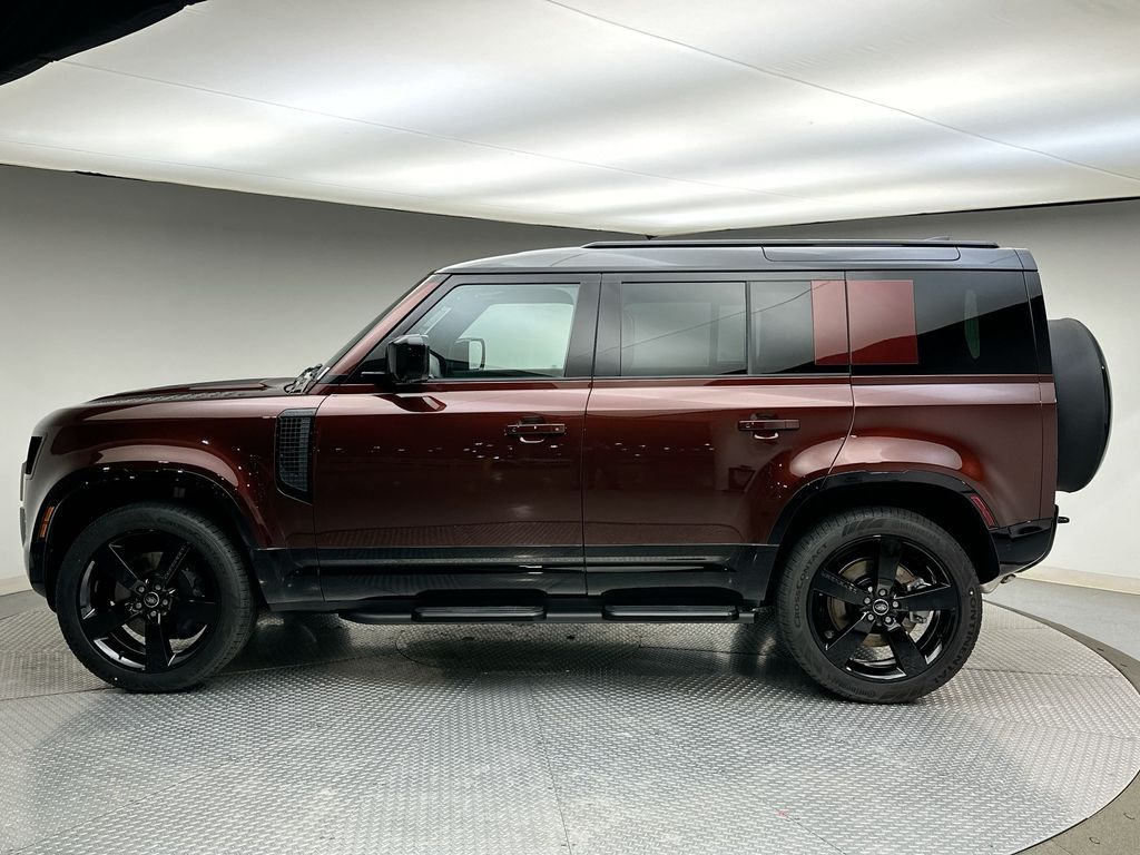 2025 Land Rover Defender 110 2