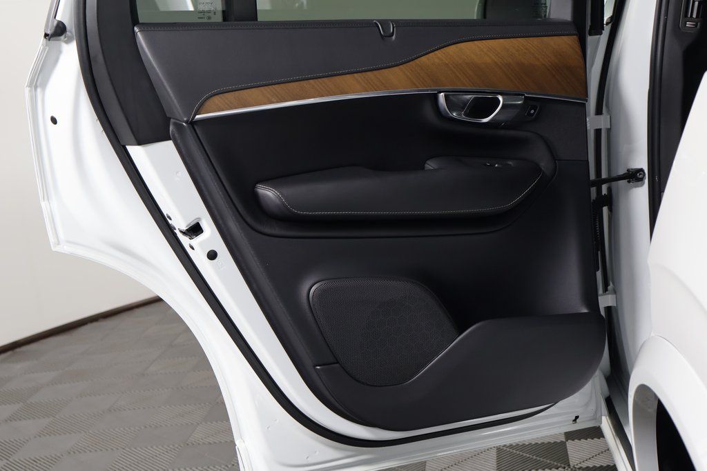 Thumbnail: 2019 Volvo XC90 - 14