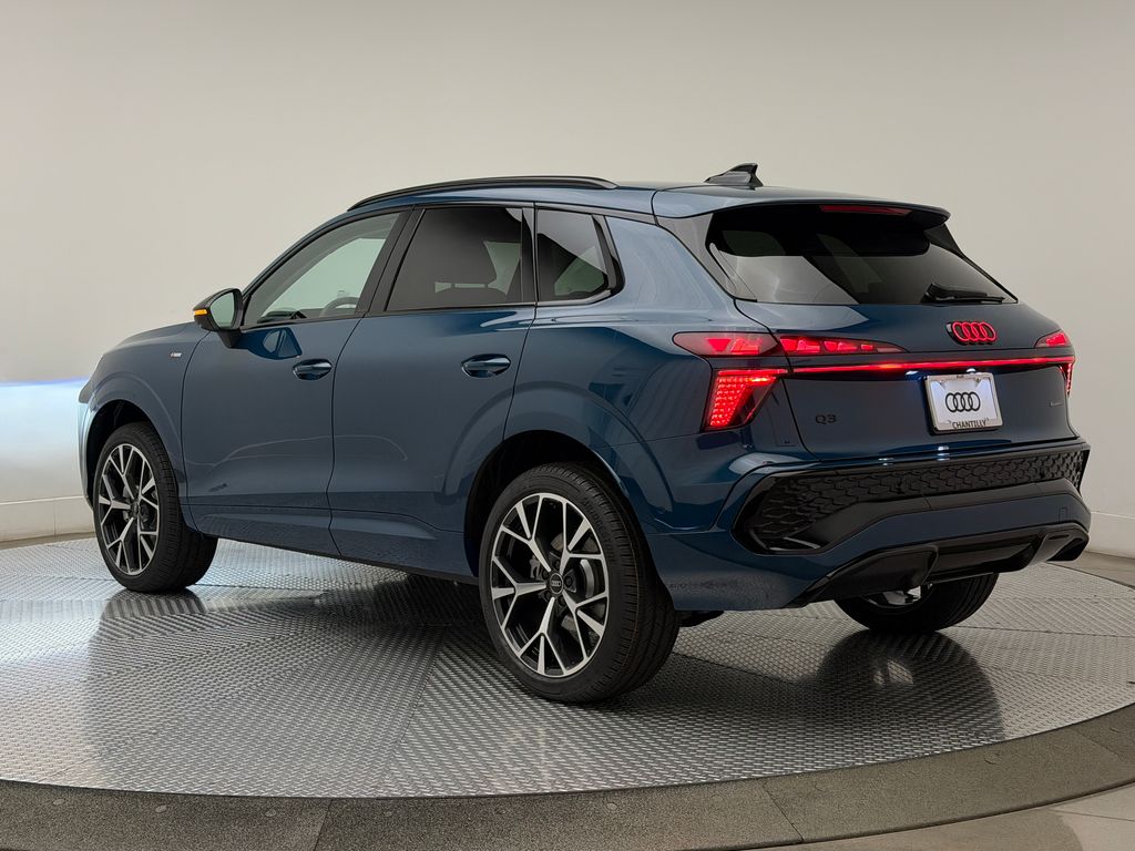 Thumbnail: 2026 Audi Q3 - 7