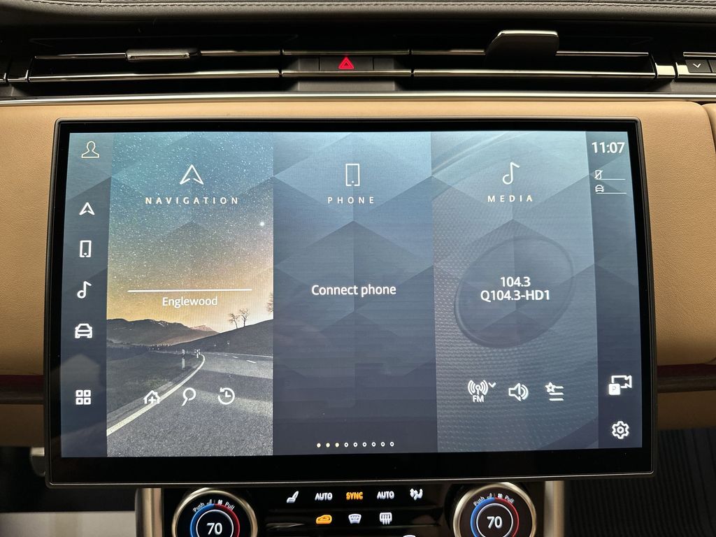Thumbnail: 2023 Land Rover Range Rover - 17