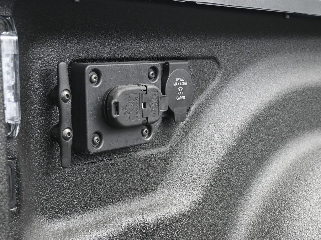 New 2026 Bright White Clearcoat Ram Laramie image 37