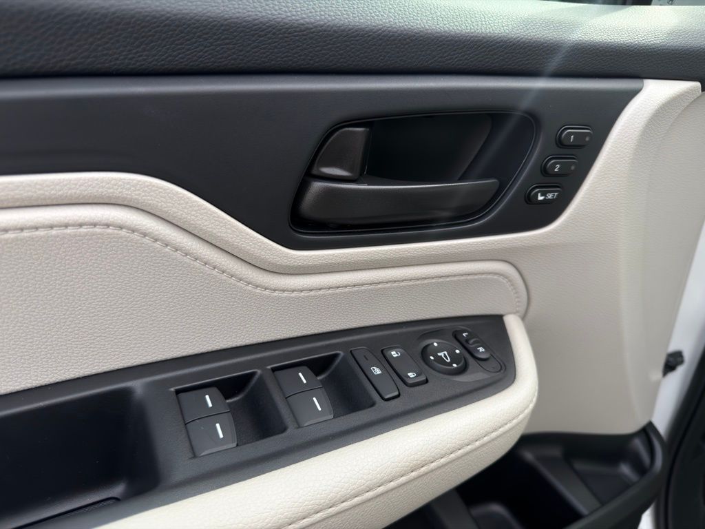 Thumbnail: 2026 Honda Odyssey - 28