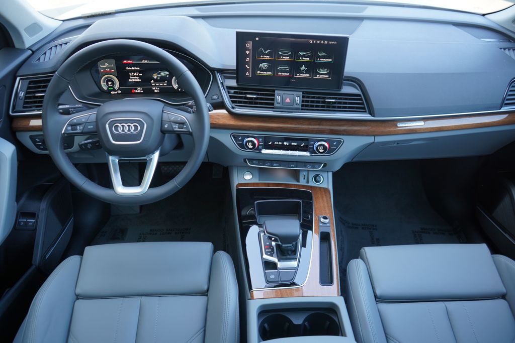 2024 Audi Q5 e  12