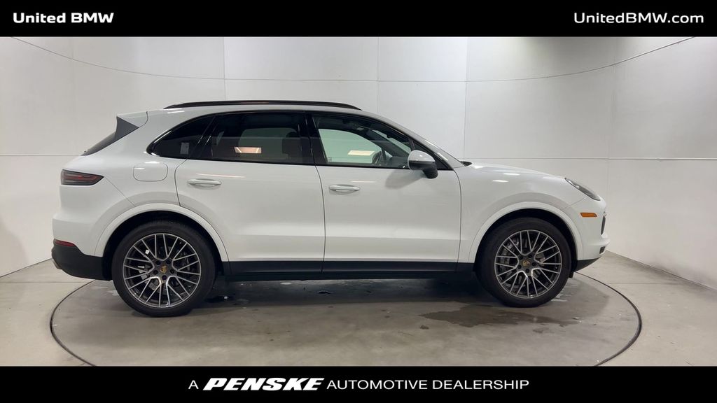 Thumbnail: 2023 Porsche Cayenne - 9