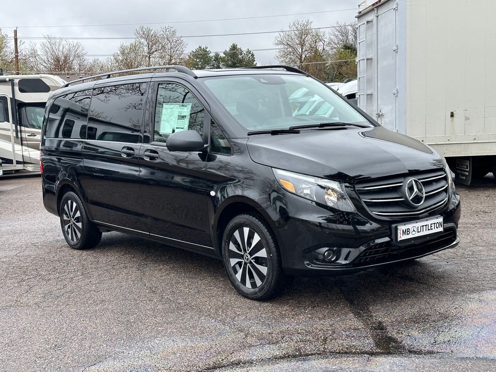 2023 Mercedes-Benz Metris Passenger 6