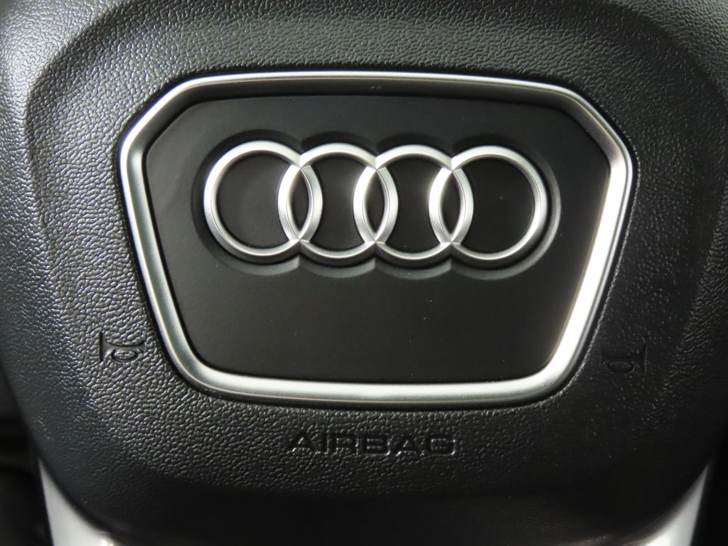 Thumbnail: 2025 Audi Q3 - 18