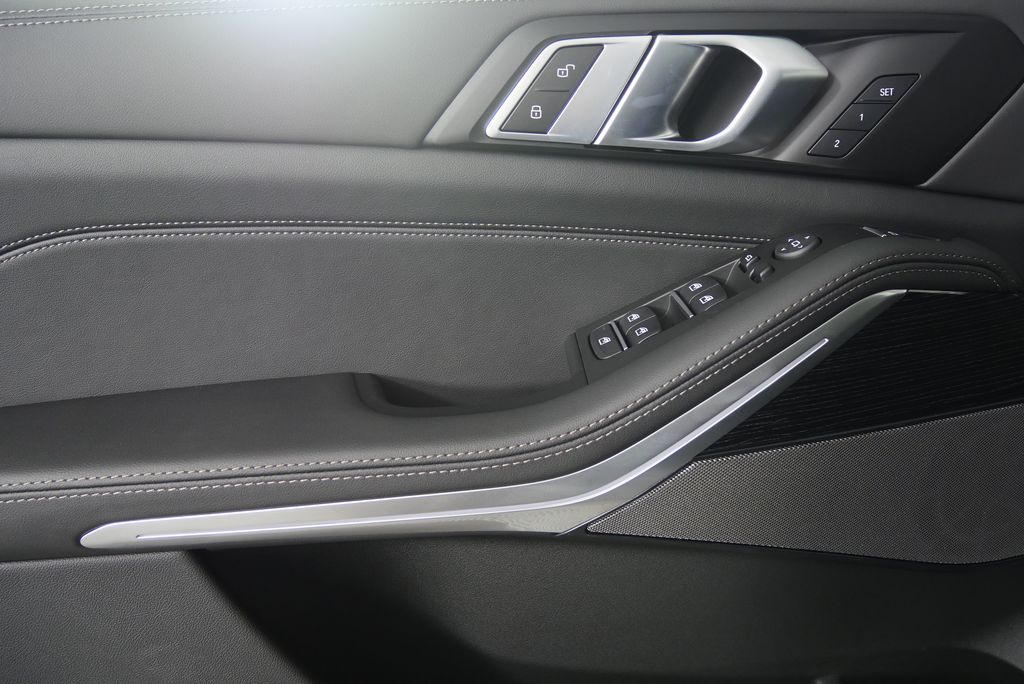 Thumbnail: 2026 BMW X5 - 8