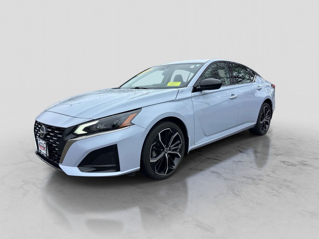 Gray Sky Pearl 2023 Nissan Altima 2.5 SR AWD Sedan All-Wheel Drive Continuously Variable Transmission