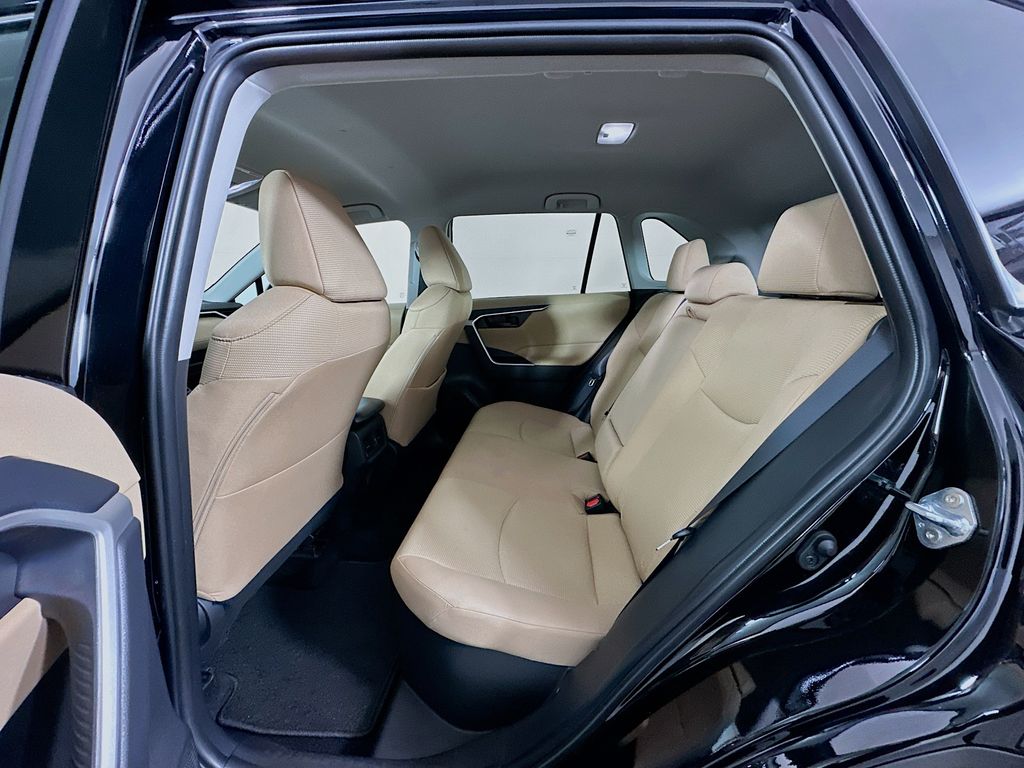 Thumbnail: 2025 Toyota RAV4 - 23