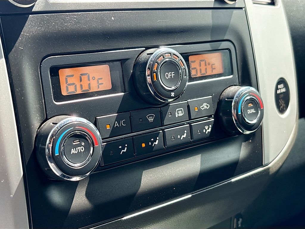 Used 2020 White Nissan PRO-4X image 16