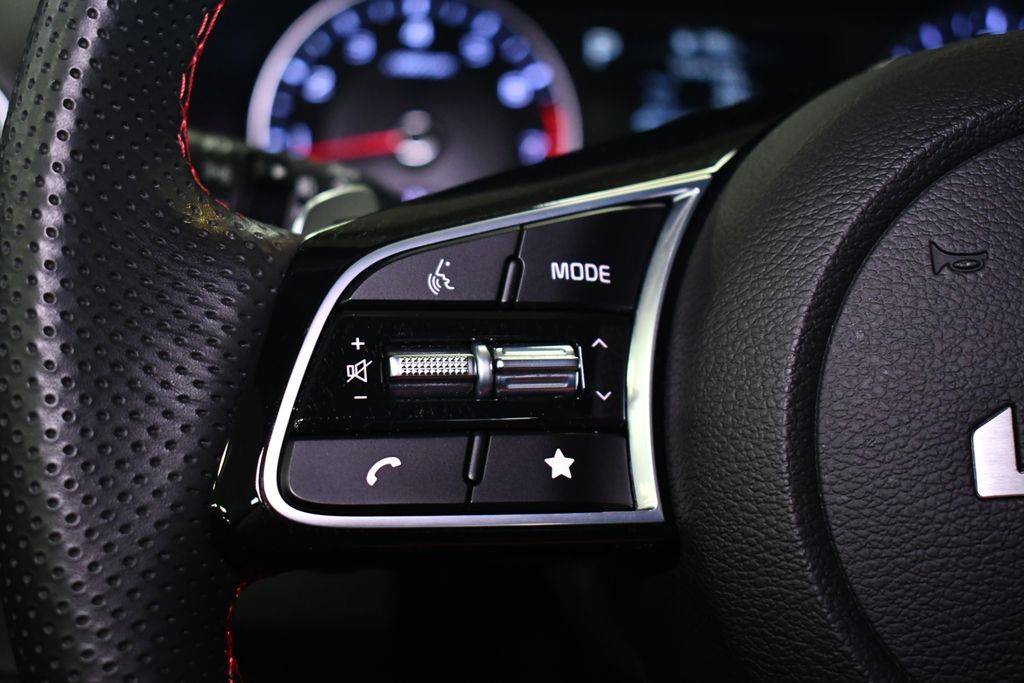 Thumbnail: 2023 Kia Forte - 24