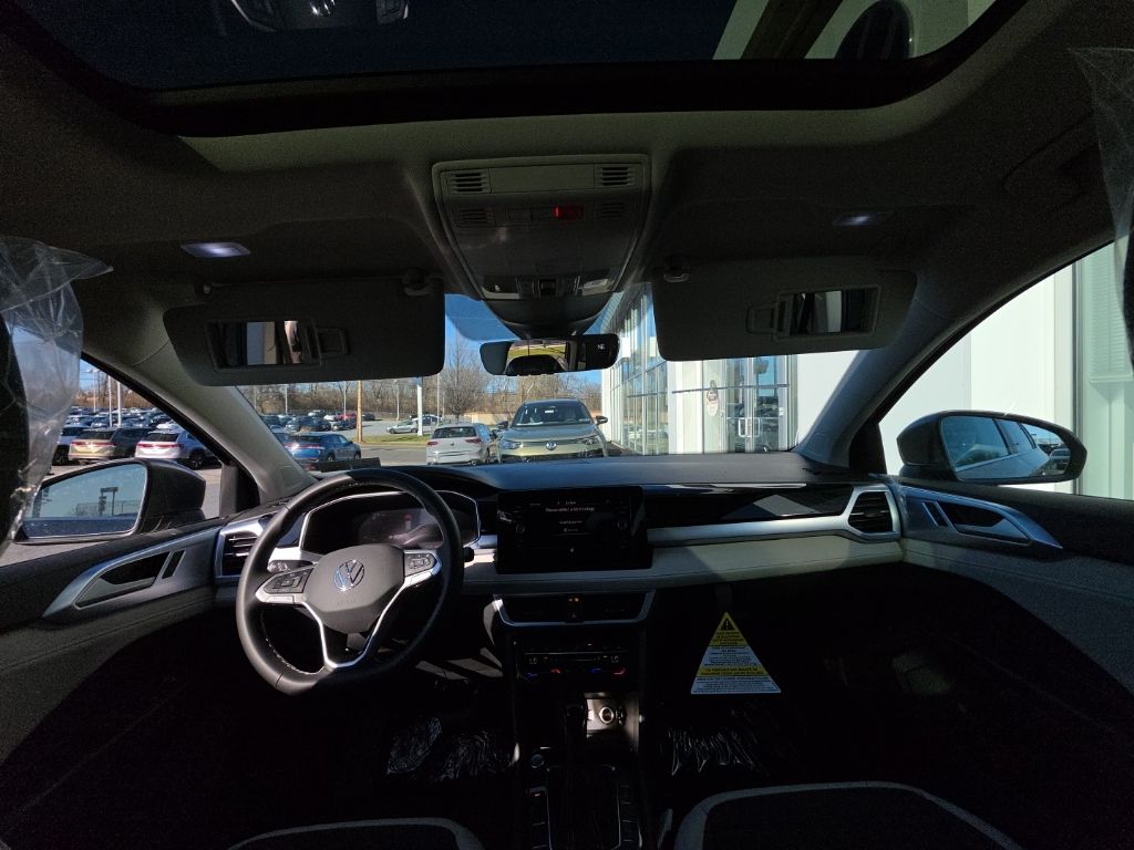 2026 Volkswagen Taos 1.5T SE Gray at Sutliff Volkswagen