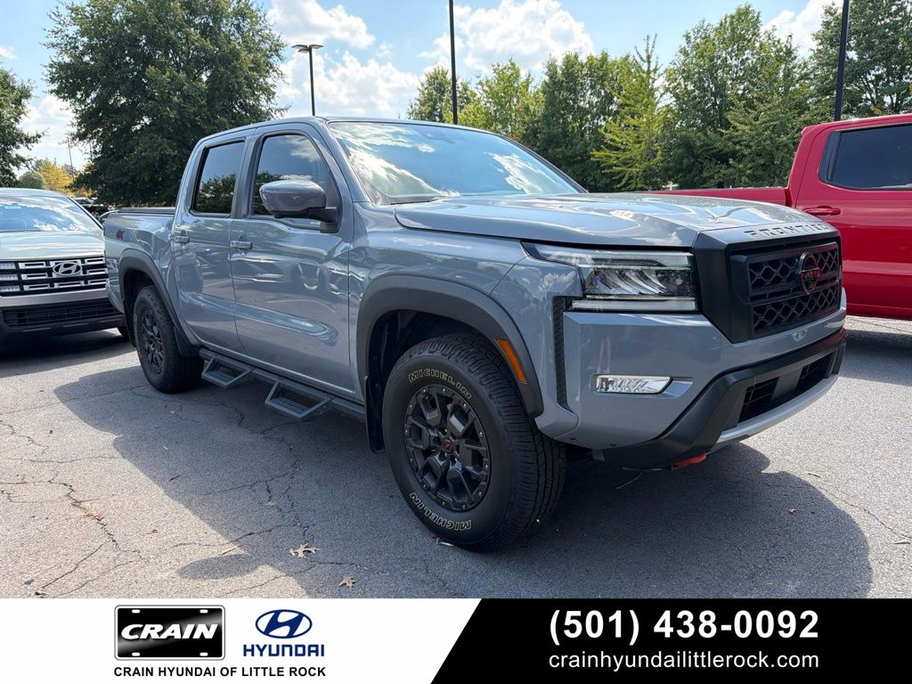 2023 Nissan Frontier PRO-4X Crew Cab 4WD