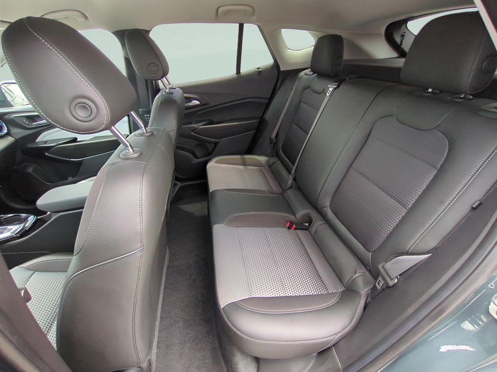 Used 2025 Gray Chevrolet LT image 10