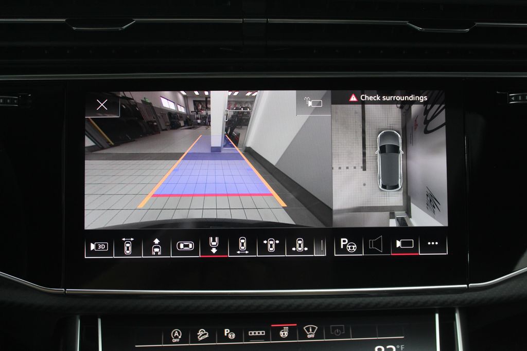 Thumbnail: 2026 Audi RS Q8 - 27