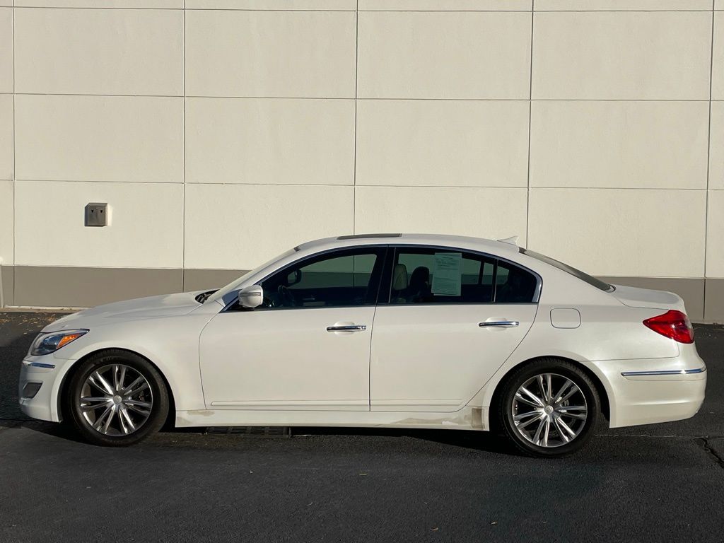 Thumbnail: 2012 Hyundai Genesis - 2