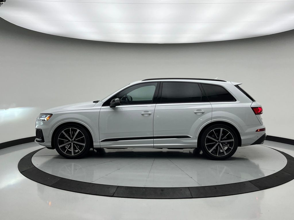 Thumbnail: 2020 Audi SQ7 - 8