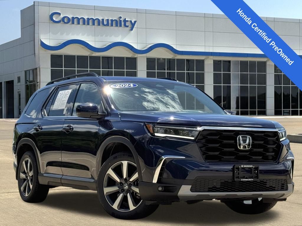2024 Honda Pilot Touring  at Community Honda