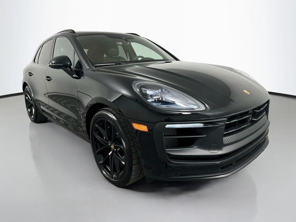 Thumbnail: 2026 Porsche Macan - 3