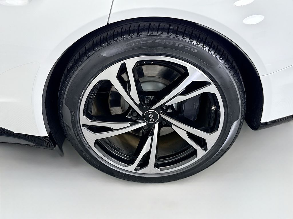 Thumbnail: 2024 Audi e-tron GT - 29