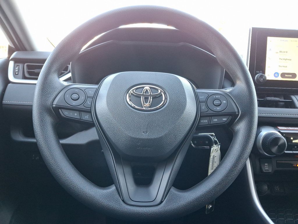 2025 Toyota RAV4 LE 13