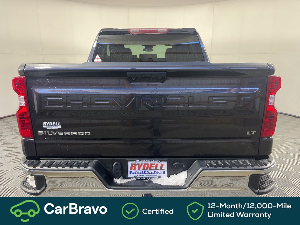 View vehicle photo 5